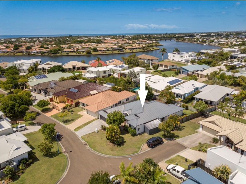 8 Dominica Place, Kawana Island QLD 4575