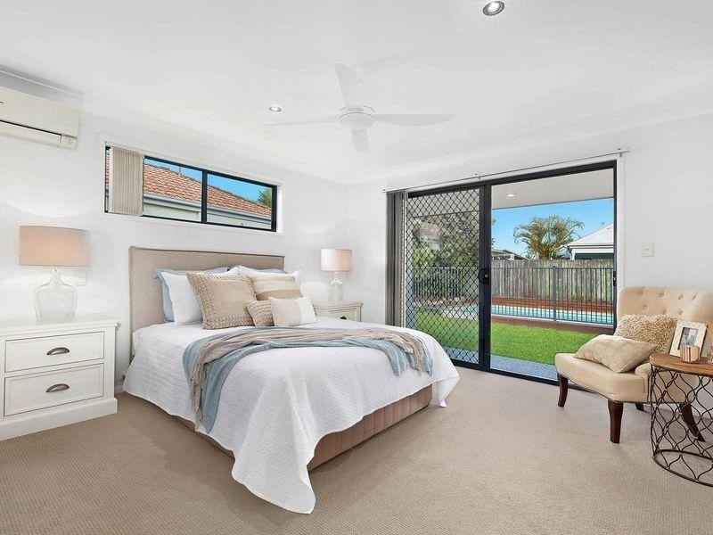 8 Dominica Place, Kawana Island QLD 4575