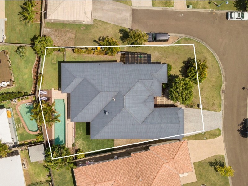 8 Dominica Place, Kawana Island QLD 4575