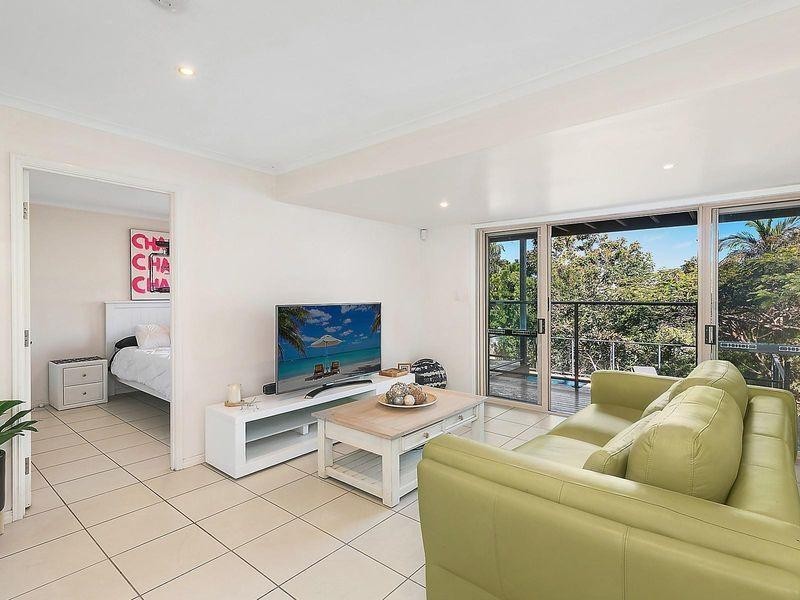 33 Tantula Road East, Alexandra Headland QLD 4572