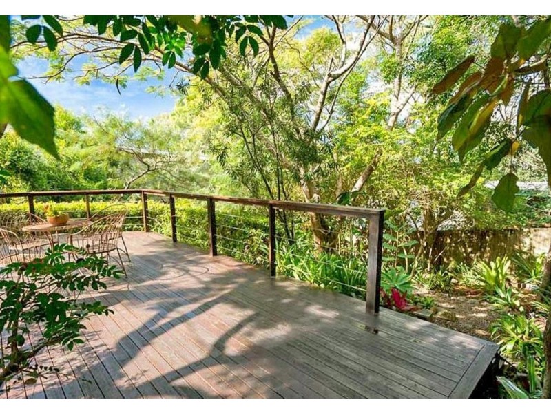 33 Tantula Road East, Alexandra Headland QLD 4572