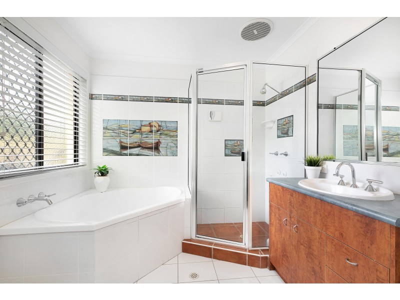 2 Northlake Crescent, Sippy Downs QLD 4556