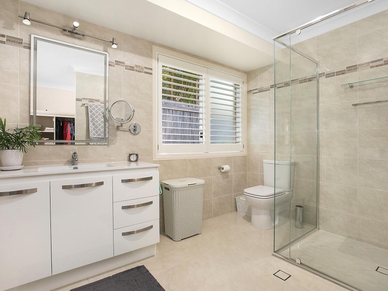 8 Royal Drive, Buderim QLD 4556