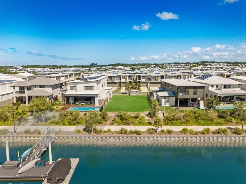 10 Riviera Place, Mountain Creek QLD 4557