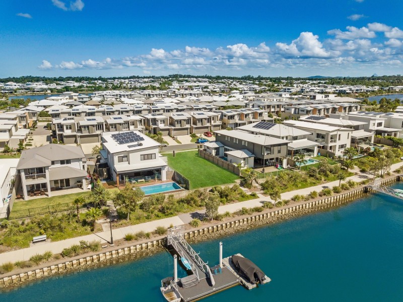 10 Riviera Place, Mountain Creek QLD 4557