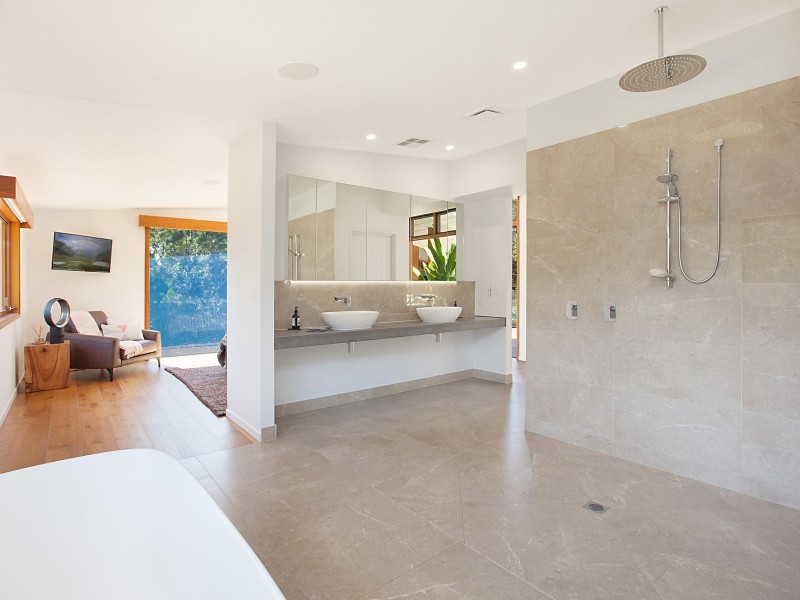 33 Lucida Place, Ilkley QLD 4554