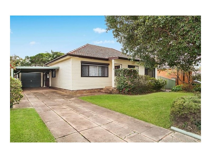 69 Cambrai Avenue, Engadine NSW 2233