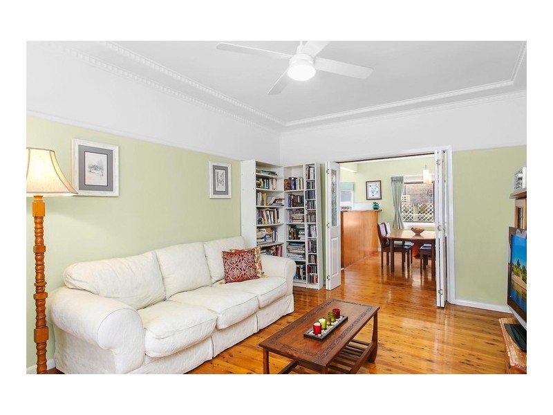 9 Tecoma Street, Heathcote NSW 2233