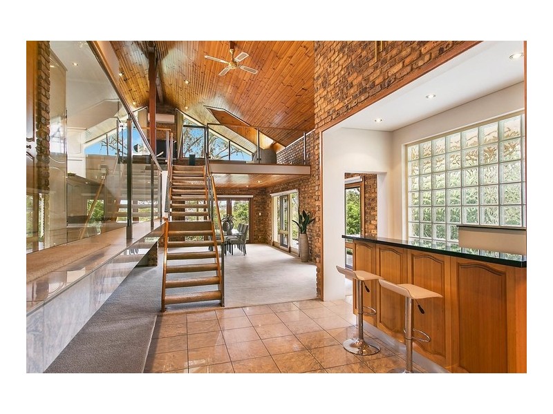 102 Bignell Street, Illawong NSW 2234