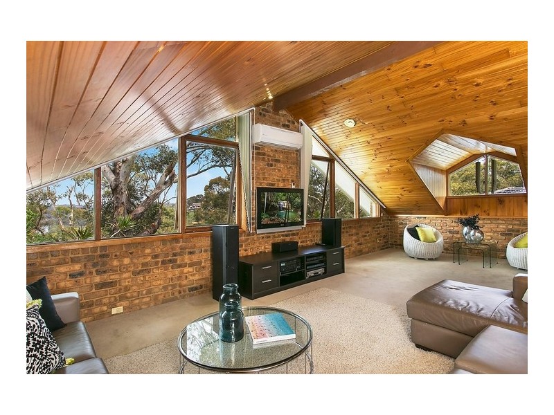 102 Bignell Street, Illawong NSW 2234