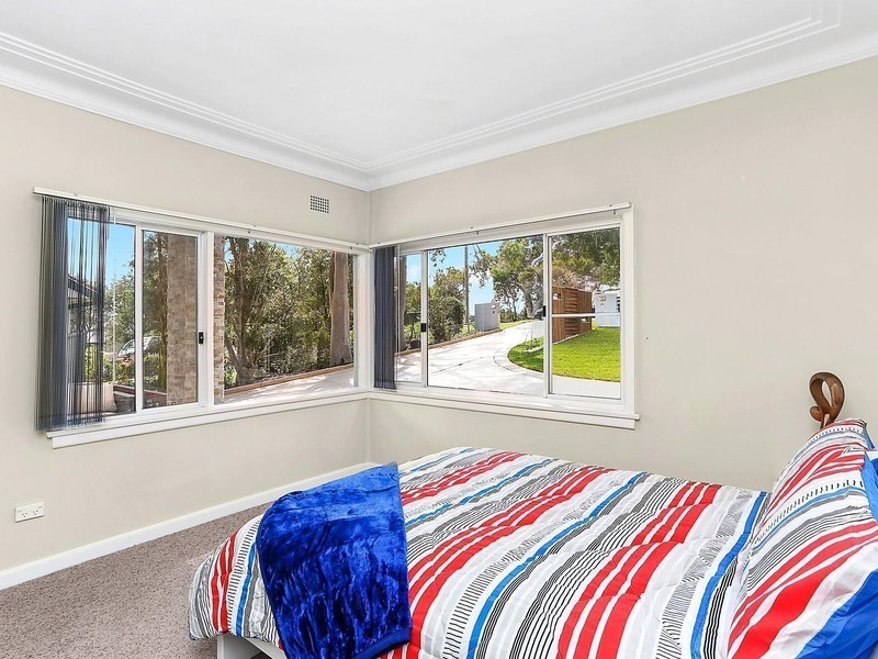 215 Woronora Road, Engadine NSW 2233