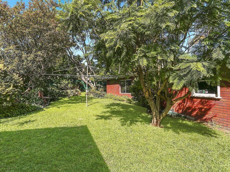2 Perry Crescent, Engadine NSW 2233