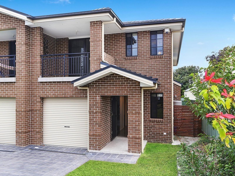 32B Cambrai Avenue, Engadine NSW 2233