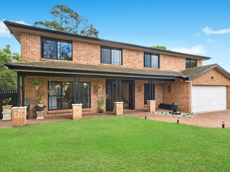 11 Berwick Place, Menai NSW 2234
