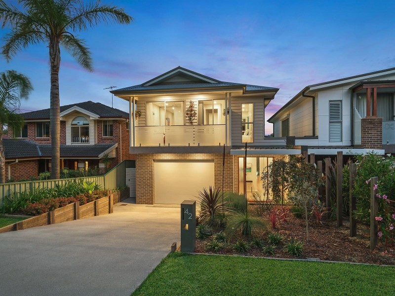 42 Jacana Grove, Heathcote NSW 2233