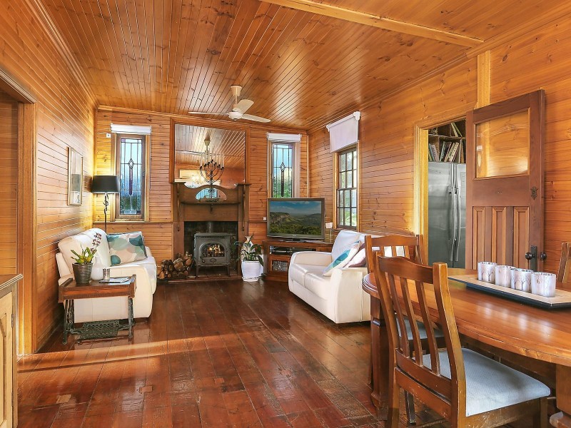 23 Parkes Street, Helensburgh NSW 2508