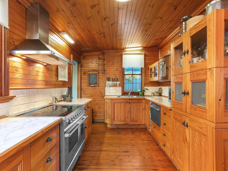 23 Parkes Street, Helensburgh NSW 2508