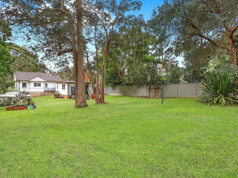 10 Blacket Street, Heathcote NSW 2233
