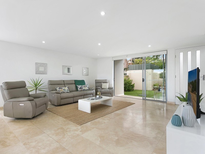 2/237 Burraneer Bay Road, Caringbah South NSW 2229