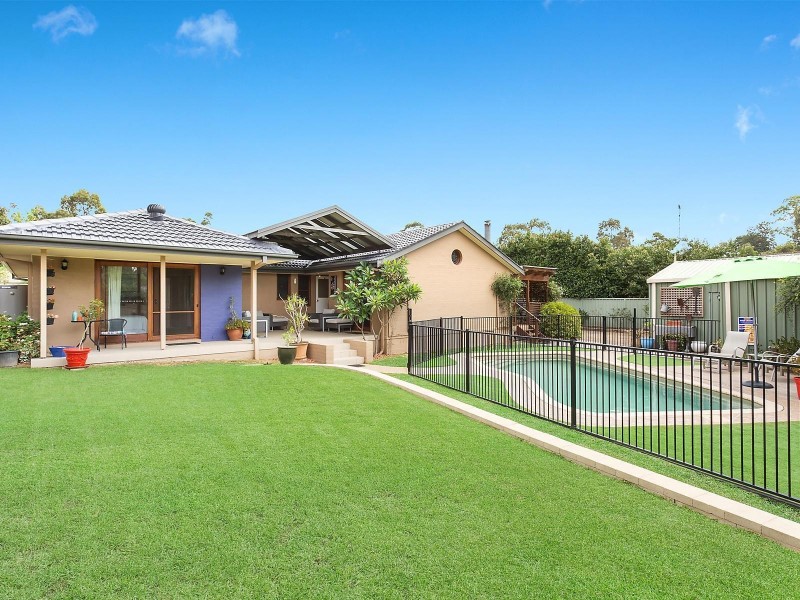 1 English Avenue, Camden South NSW 2570