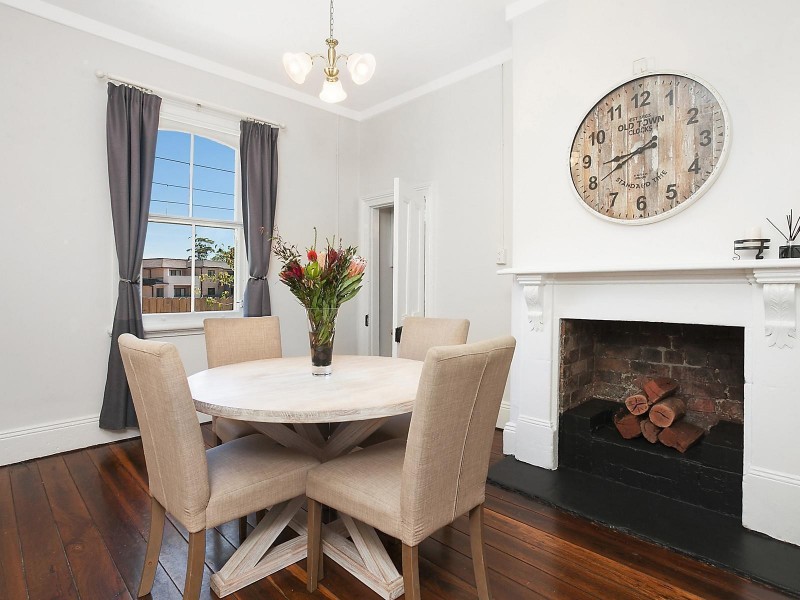 1 Wilson Parade, Heathcote NSW 2233