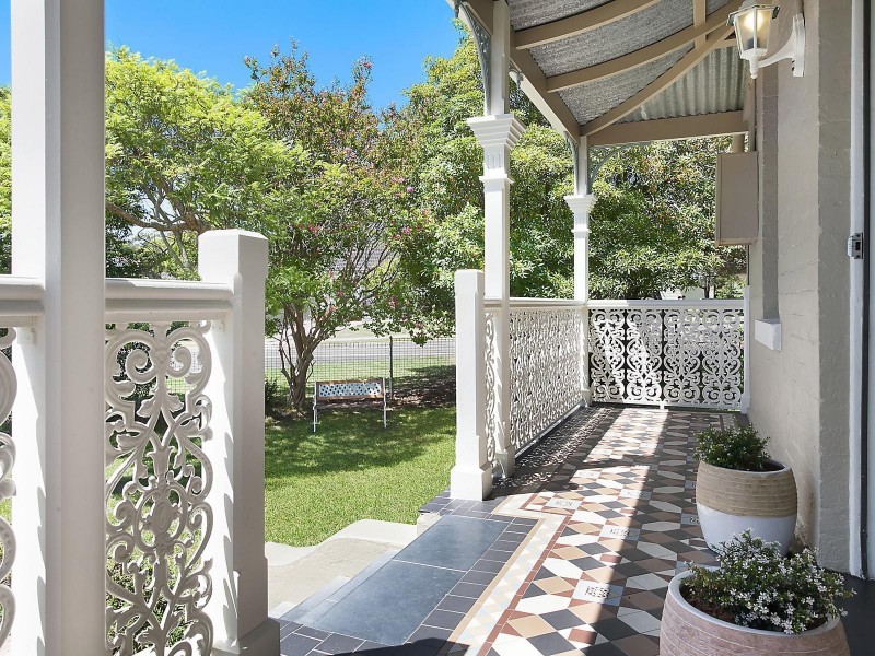 1 Wilson Parade, Heathcote NSW 2233