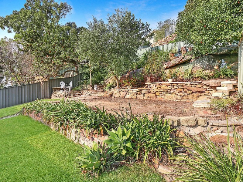 40 Sladden Road, Yarrawarrah NSW 2233