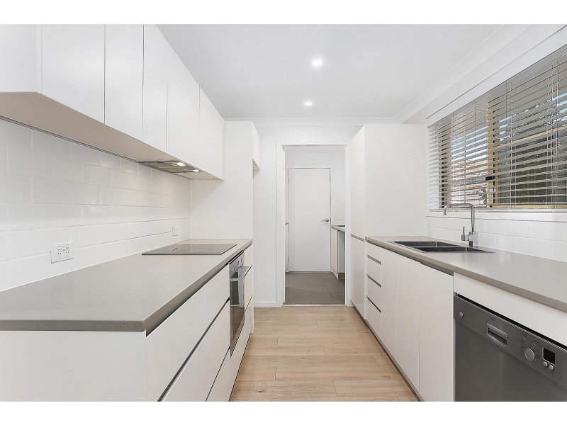 2/9 Clements Parade, Kirrawee NSW 2232