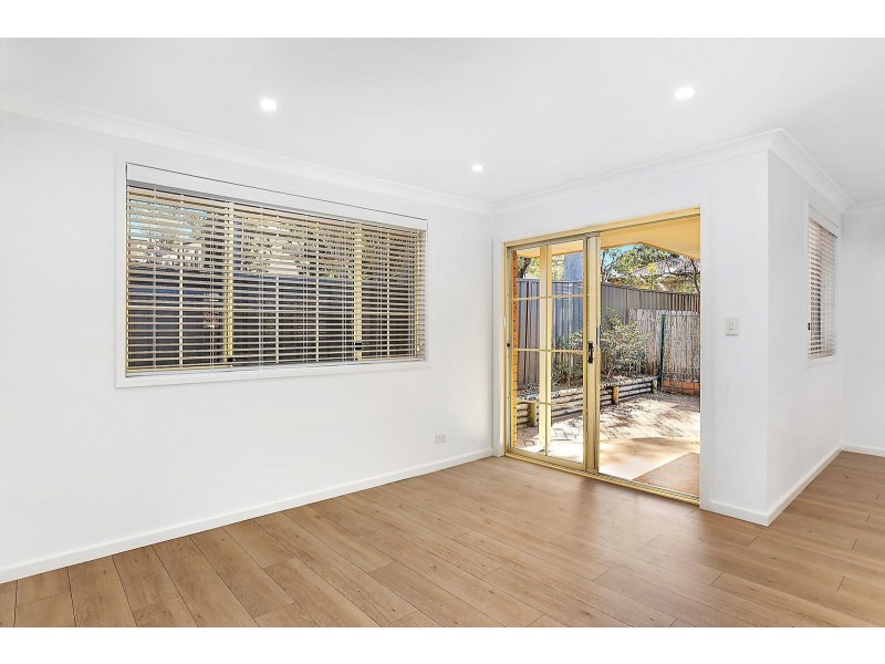 2/9 Clements Parade, Kirrawee NSW 2232