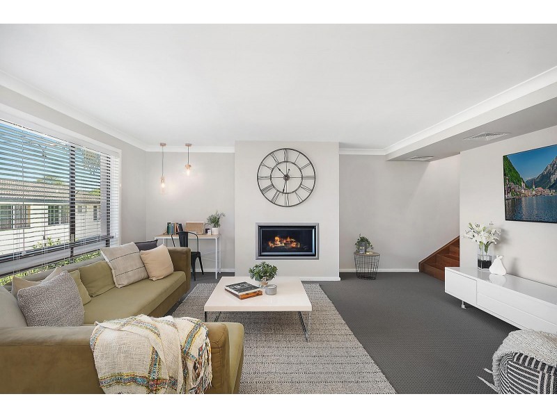 9 Gore Avenue, Kirrawee NSW 2232