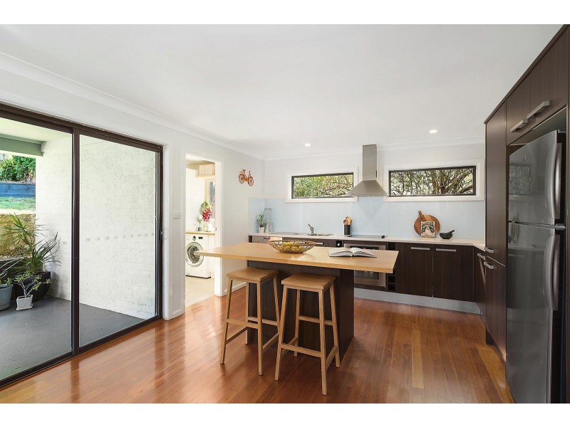 9 Gore Avenue, Kirrawee NSW 2232