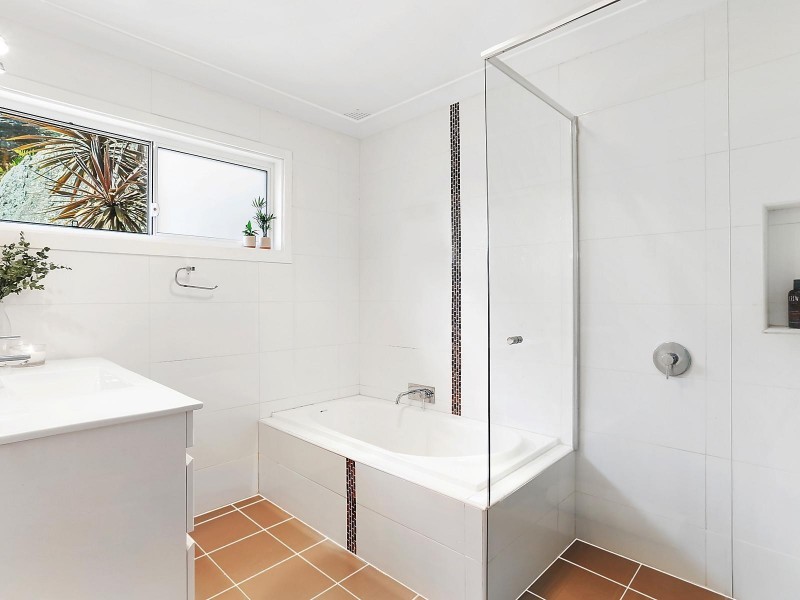 18 Electra Street, Heathcote NSW 2233