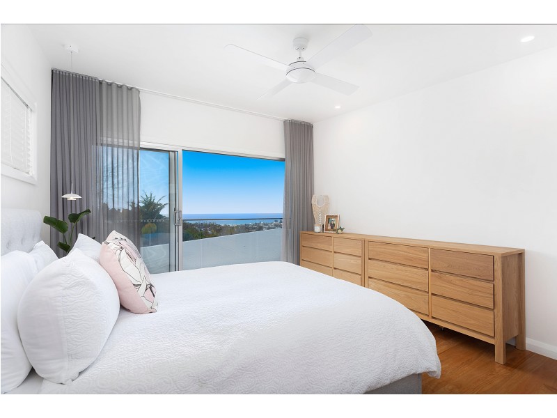 14 Palmyra Avenue, Thirroul NSW 2515