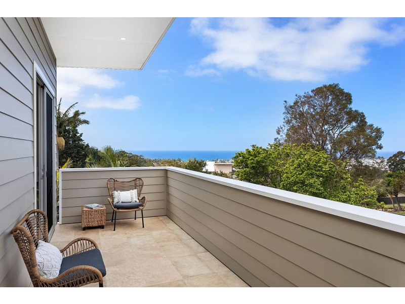 14 Palmyra Avenue, Thirroul NSW 2515