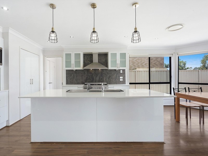 18 Culgoa Court, Wattle Grove NSW 2173