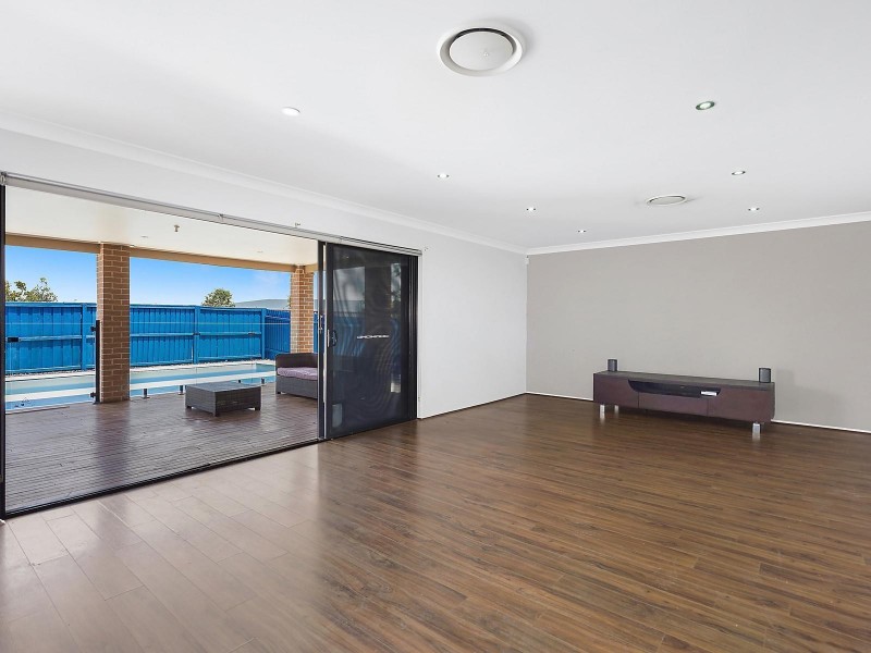 18 Culgoa Court, Wattle Grove NSW 2173