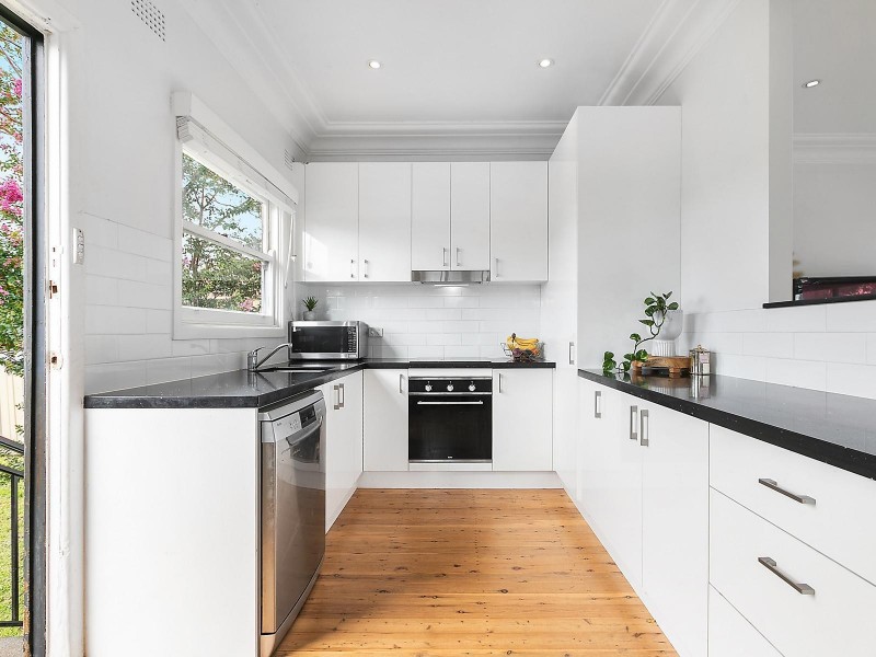 92 Caldarra Avenue, Engadine NSW 2233