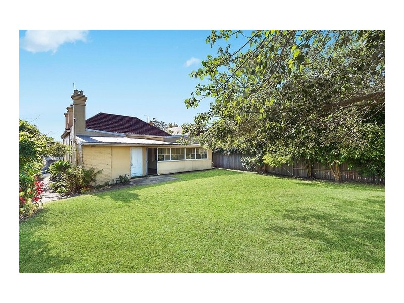 14 Victoria Street, Greenwich NSW 2065