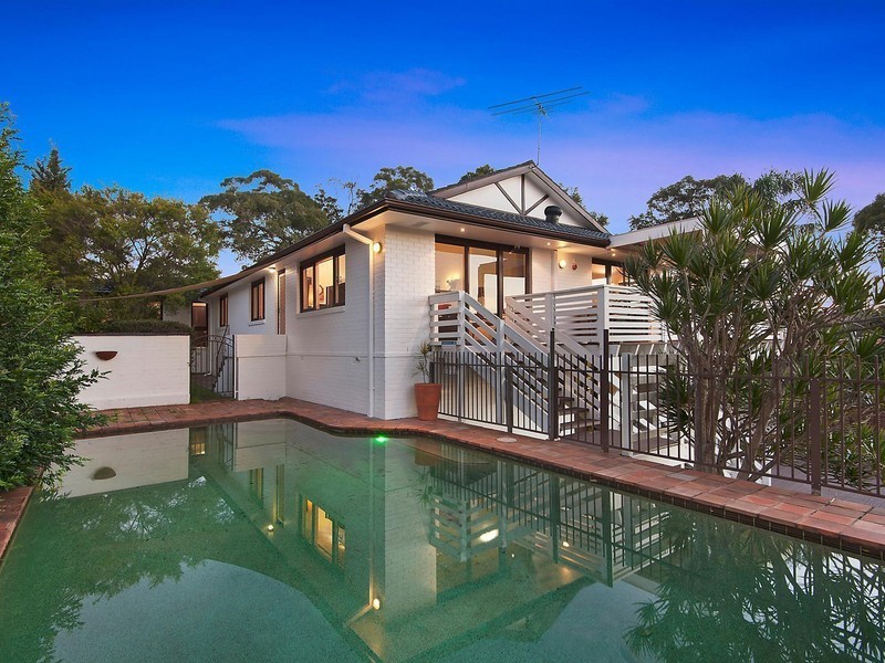 43 Victoria Avenue, Middle Cove NSW 2068