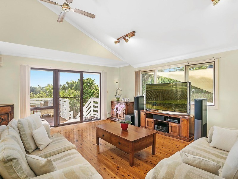 43 Victoria Avenue, Middle Cove NSW 2068