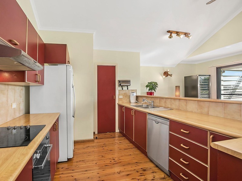 43 Victoria Avenue, Middle Cove NSW 2068