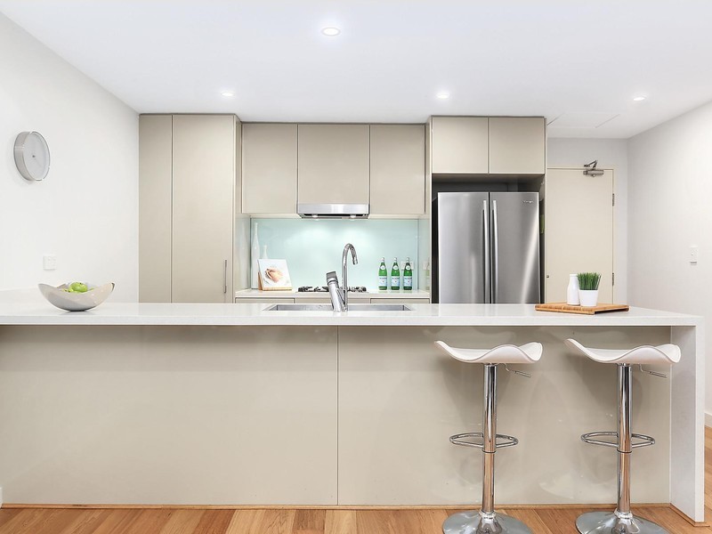 102/290 Burns Bay Road, Lane Cove NSW 2066