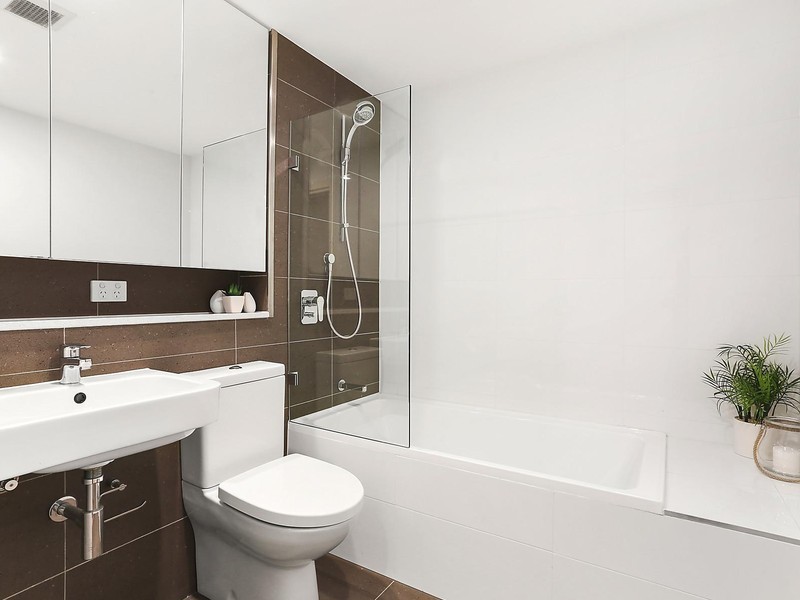 102/290 Burns Bay Road, Lane Cove NSW 2066