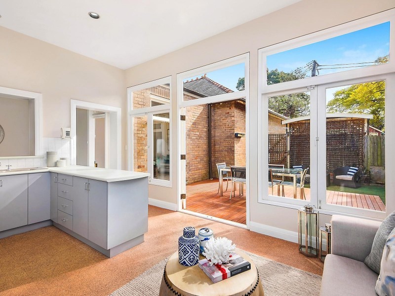 2 Evelyn Street, Greenwich NSW 2065