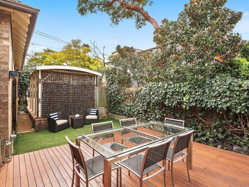 2 Evelyn Street, Greenwich NSW 2065