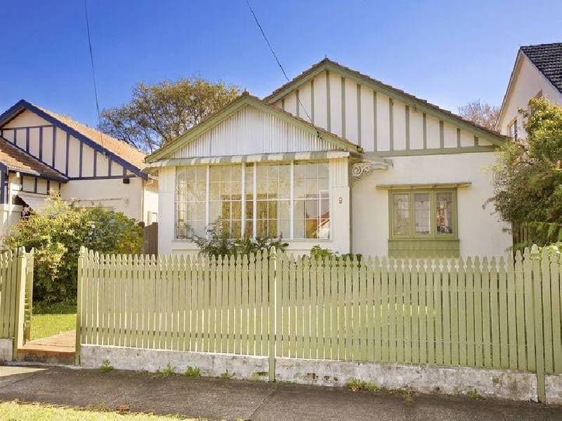 9 Strathmore Parade, Roseville NSW 2069