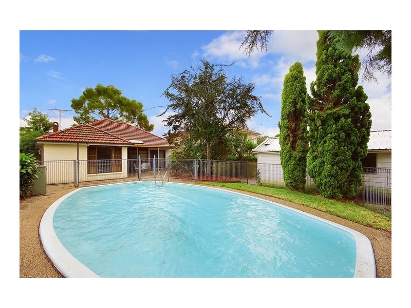 49 Batemans Road, Gladesville NSW 2111