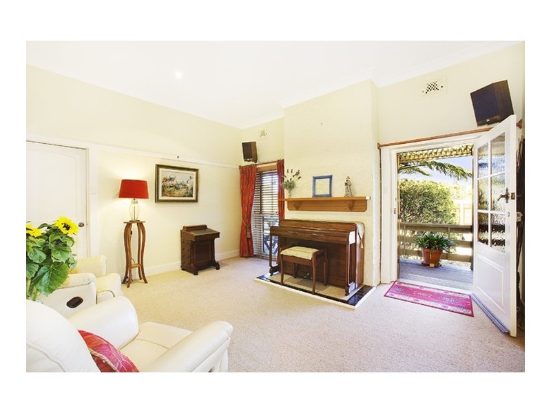 33 Ronald Avenue, Greenwich NSW 2065