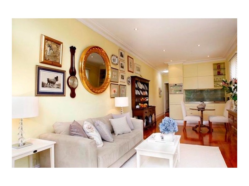 90 Holtermann Street, Crows Nest NSW 2065