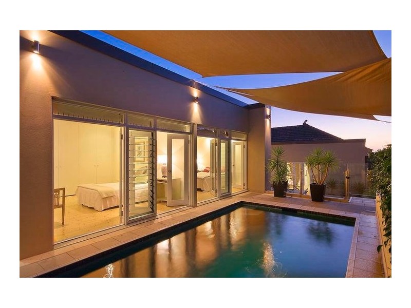 16 Sarner Road, Greenwich NSW 2065